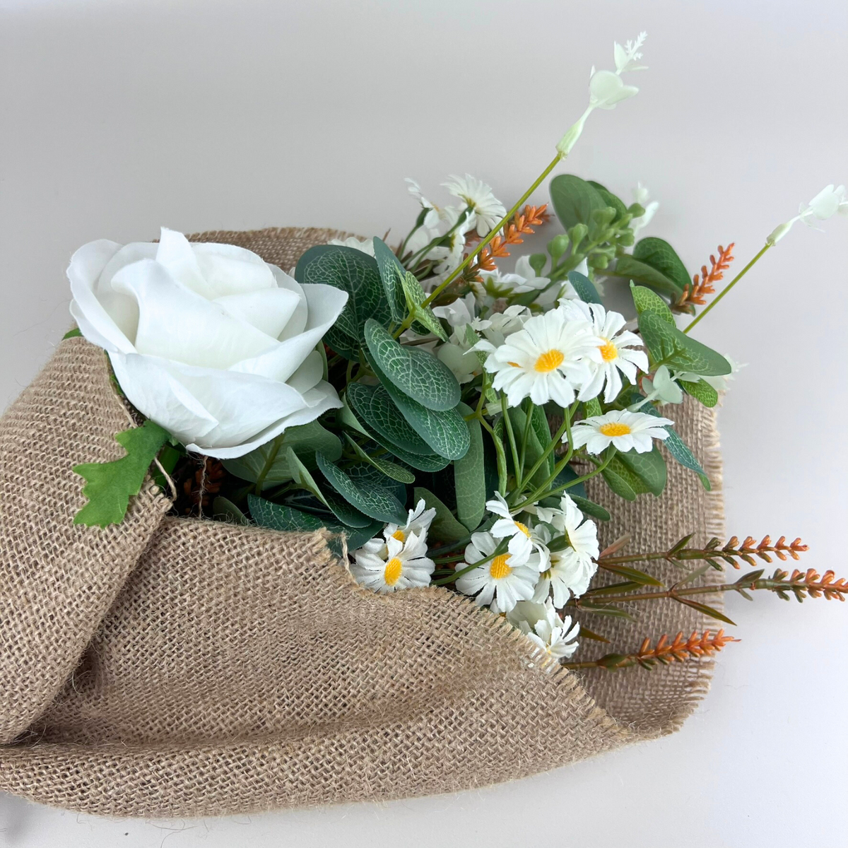 Daisy & Eucalyptus Hessian Bouquet 50cm – HG Living Co